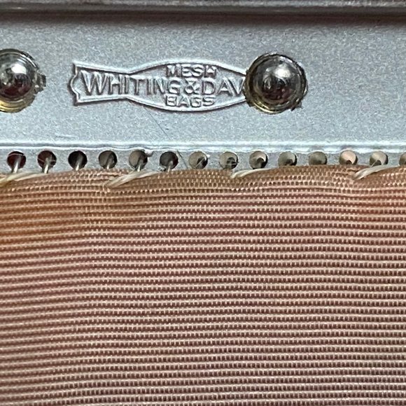 Vintage Whiting & Davis Co. Regency Mesh Kiss Lock Purse Castlecore Clut… - Picture 8 of 9